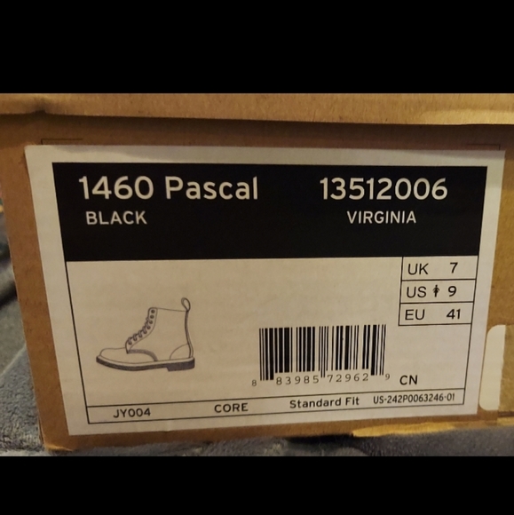 Doc Martin 1460 Pascal Black Leather Virgina US 9 UK 7 - Picture 6 of 7